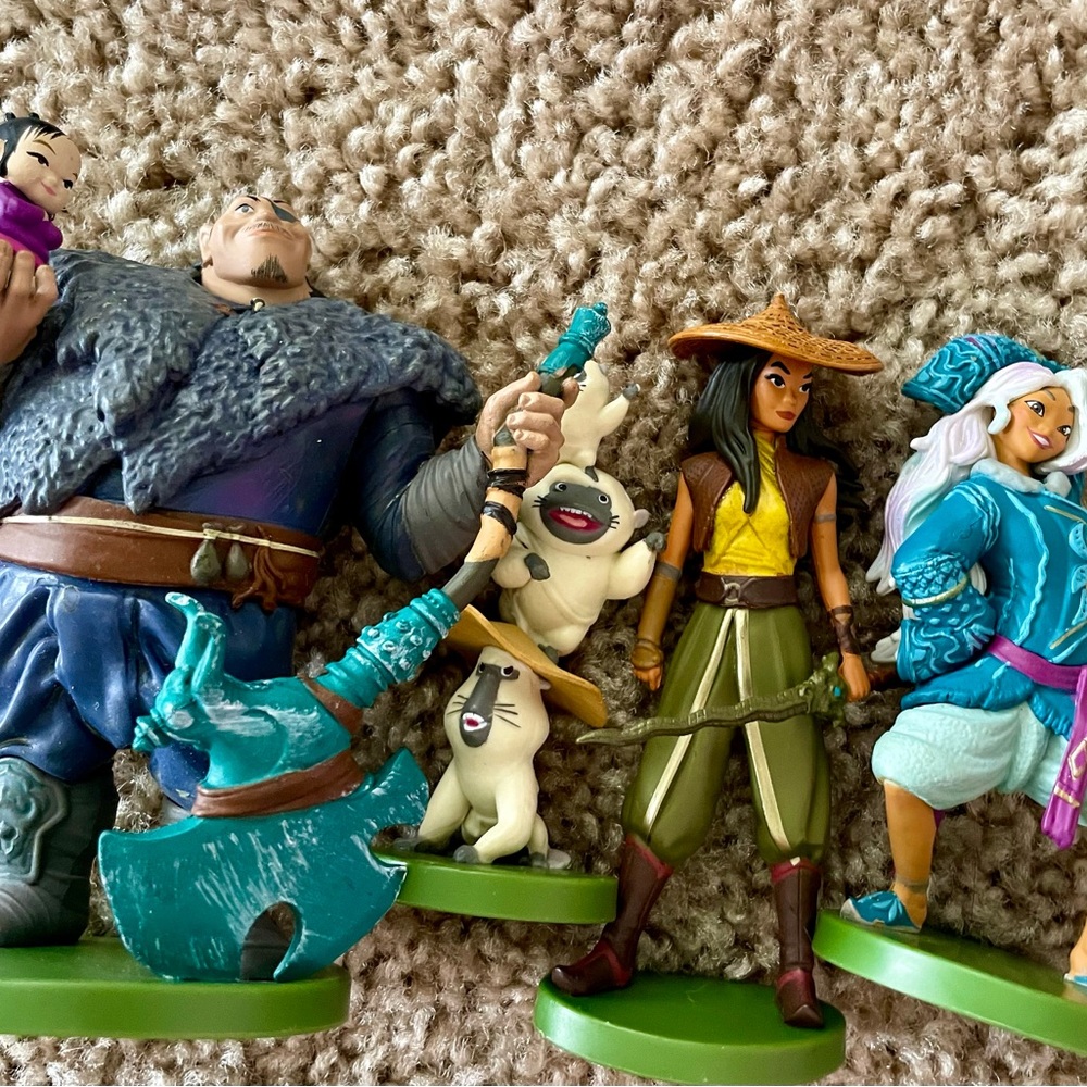 Disney Raya and the Last Dragon Action Figure Set
